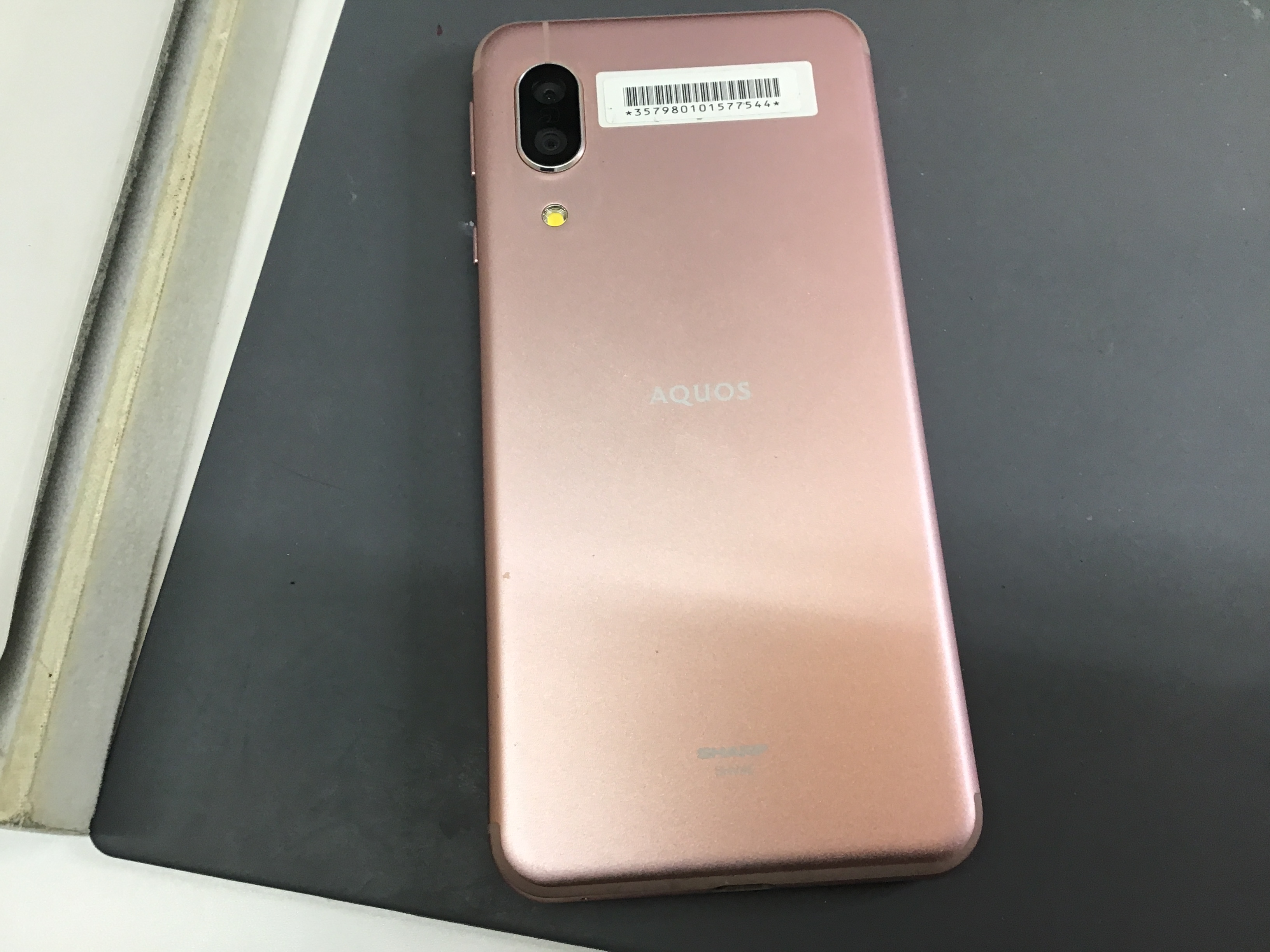 AQUOS  sense3のバッテリー交換ならデータをそのまま・最短即日修理のスマホ修理工房町田モディ店にご相談ください！